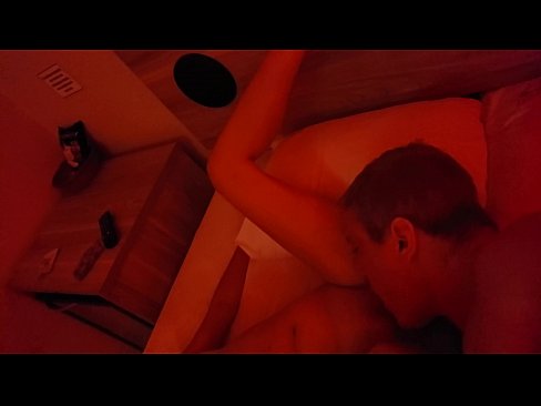 ❤️ 舔我的濕貓。 色情 在 zh-tw.flvporn.ru ❌